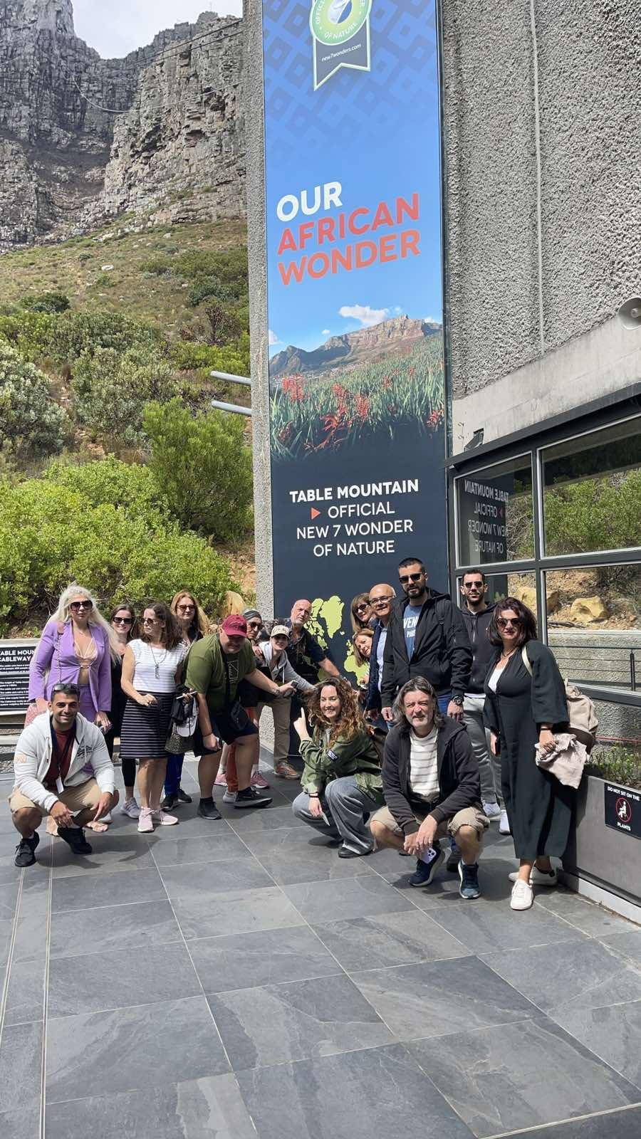 Στον σταθμό του τελεφερίκ του Table Mountain, ενός από τα 7 Θαύματα της Φύσης