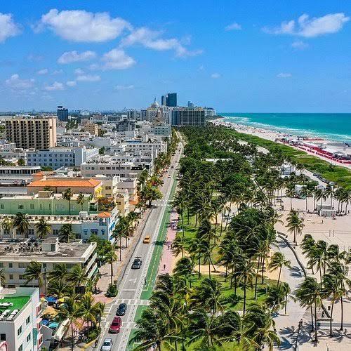 Η Ocean Drive και οι φοίνικες του South Beach από ψηλά